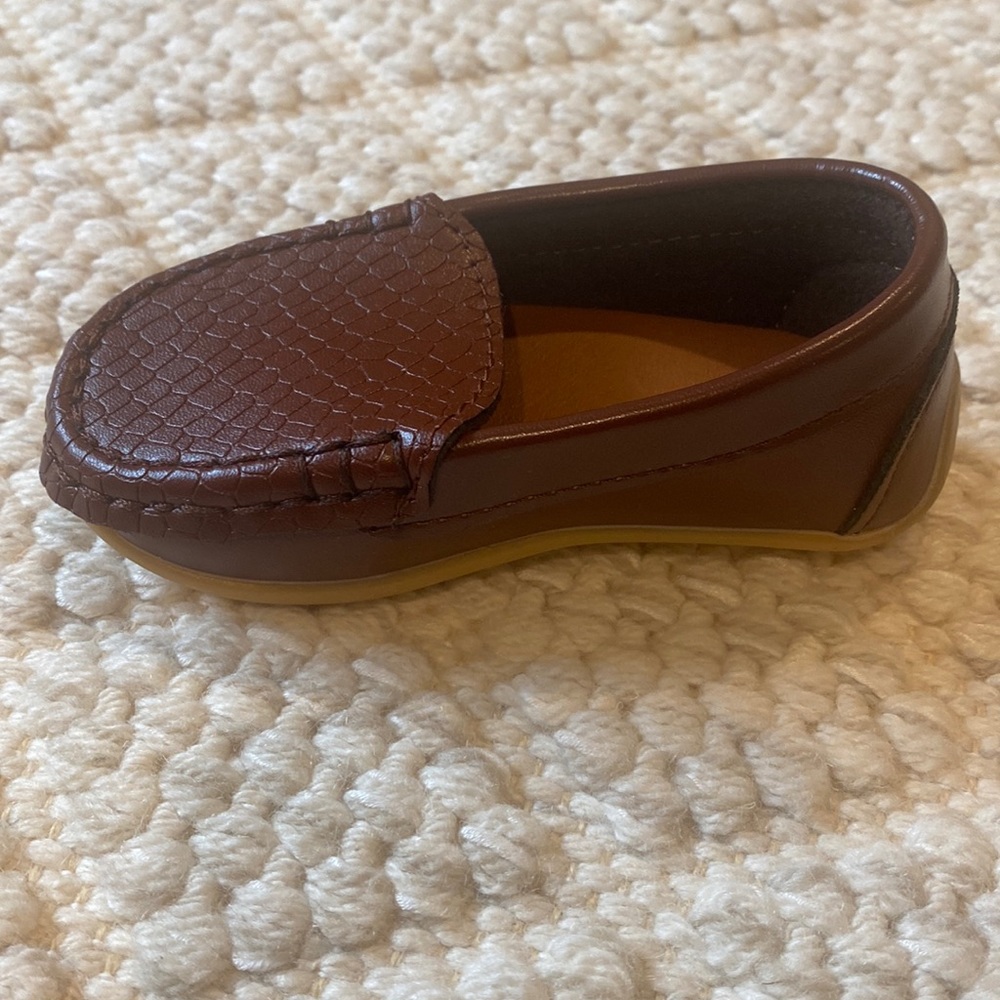 Brand New- Moceen Toddler Boys Faux Leather Brow Moccasins